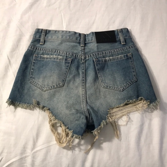 UNIF DOUBLE ZIPPER DISTRESSED SHORTS SIZE 27 - Picture 6 of 7